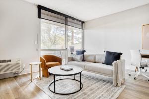 Palo Alto 2BR w Pool Gym nr FB Google SFO-878