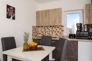 Apartment in Okrug Gornji with sea view, terrace, air conditioning, WiFi 5134-4