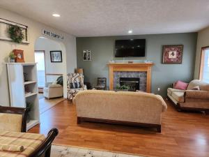 A Wine Country Home in Yamhill County