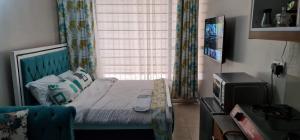 cozy studio apartment with pool
