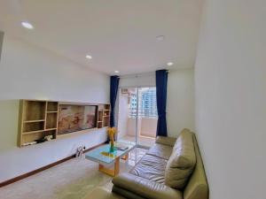 Căn Hộ 3 Phòng Ngủ (Three-Bedroom Apartment)