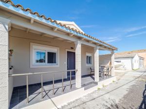 M&K - Marias Stylish Apartment near Alykes Beach