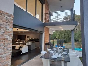 Maisons de vacances VILLA CALIFORNIENNE with Spa, cinema, jacuzzi & pool in Mougins : photos des chambres