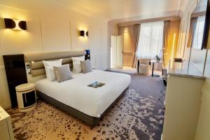 Hotels La Licorne Hotel & Spa Troyes MGallery : photos des chambres