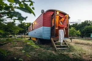 Manoir du Bois Joly - Roulotte Art Déco - 维舍