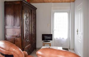 Cozy Home In Quemperven With Wifi