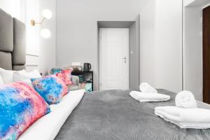 HOUSEHOST Apartment: Św.Gertrudy 100.2