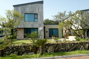 Jeju TheRiche Pension