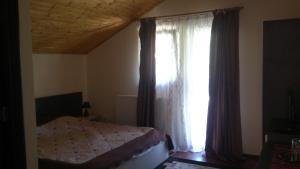 Pensiunea Zece Brazi Cheia