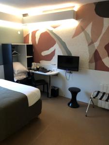 Hotels Hotel Central Parc Oyonnax : photos des chambres