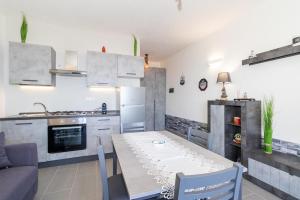 Appartamento trilocale vista mare FT4