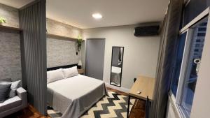 Studio 73 - VISTA LINDA, próx metro, WI-FI 300 megas, AR COND