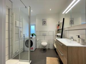 Bunter Hund Apartments - Zentrales Apartment, Parkplatz, Wintergarten, Kinderzimmer