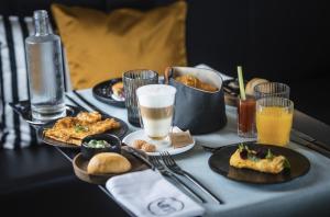 LUA Boutique RoomZ- Adults only