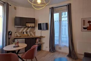 Appartements Studio Notre Dame coeur de ville Wifi Netflix : photos des chambres