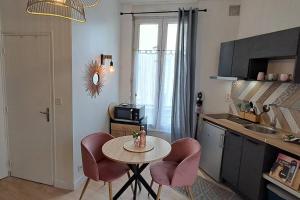 Appartements Studio Notre Dame coeur de ville Wifi Netflix : photos des chambres