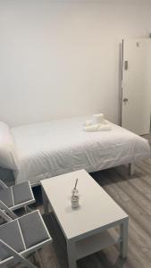 Private Studio Sleeps 2 next to Acton Park