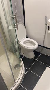 Private Studio Sleeps 2 next to Acton Park