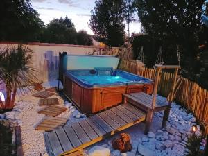 B&B / Chambres d'hotes Gite 3 etoiles avec SPA, 2 Chambres LE LOGIS DE PEARL : photos des chambres