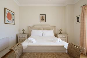 Villa White Cottage by SAPvillas