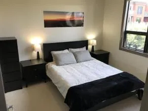 Upper Floor w Courtyard View 550 - Kelowna