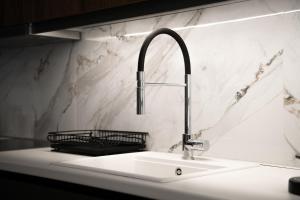 CenterStage1 Boutique Apartment - Hemisphere1 Stylish Studio