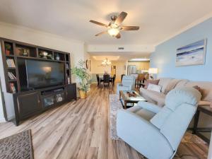 2307 Royale Palms condo