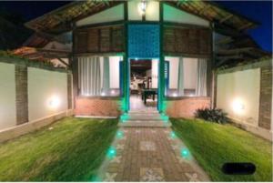 Mansão Rústica 10 Suítes a 150 metros do Mar e Beach Park