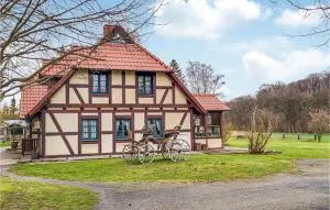 3 Bedroom Beautiful Apartment In Sehlen - Gingst