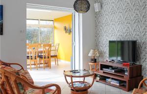 Maisons de vacances 3 Bedroom Cozy Home In Lamballe-Armor : photos des chambres
