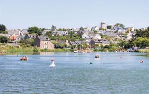 Maisons de vacances 3 Bedroom Cozy Home In Lamballe-Armor : photos des chambres