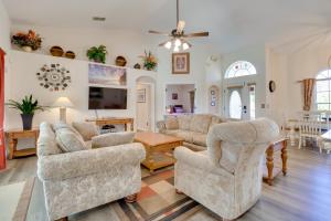 12 Mi to Disney Home with Pool and Spa in Clermont