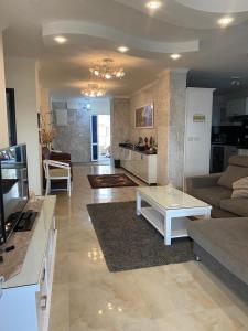 Beautiful 3-Bedroom Apartment on the 4th Floor with Personal Jacuzzi on the Roof and 3 Balconies with Spectacular Seaview