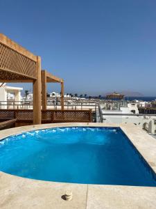 Beautiful 3-Bedroom Apartment on the 4th Floor with Personal Jacuzzi on the Roof and 3 Balconies with Spectacular Seaview
