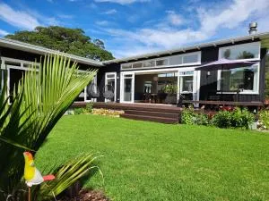 Hot Water Beach Escape - Whenuakite