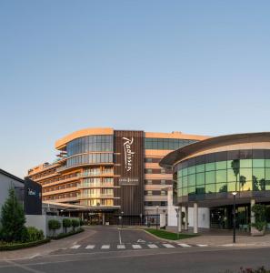 Radisson Hotel and Convention Centre OR Tambo Airport