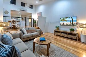 Panorama Apartments on Hamilton Island by HIHA