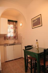 Polemis Studios & Apartments