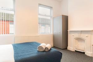 3-bedroom Home in Liverpool L15 with FREE Parking