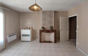 Appartements Awesome apartment in Balaruc-les-Bains with 2 Bedrooms and WiFi : photos des chambres