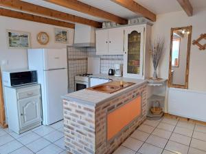 Maisons de vacances Breton stone house very close to the beach, Landeda : photos des chambres