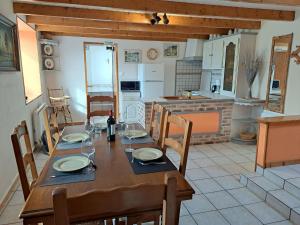 Maisons de vacances Breton stone house very close to the beach, Landeda : photos des chambres