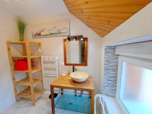 Maisons de vacances Stone House in Brittany near Sandy Beaches : photos des chambres