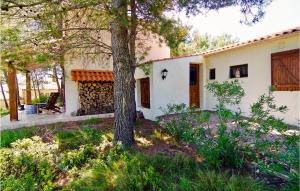 Maisons de vacances Nice Home In Pouzols-minervois With 3 Bedrooms, Wifi And Outdoor Swimming Pool : photos des chambres