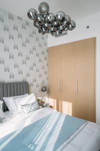 Modern & Chic 2bedroom with Balcony Dubai Creek
