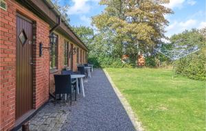 Nice Apartment In Allinge With Kitchen
