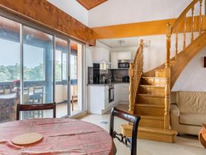 Duplex centre station Biscarrosse 6 pers, terrasse, WIFI, parking, équipements complets - FR-1-521-193