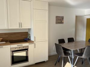 Appartement 3 pièces avec terrasses et vue mer - Parking inclus - FR-1-487-349