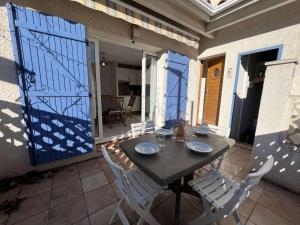 Maisons de vacances Maison Valras-Plage, 3 pieces, 4 personnes - FR-1-701-60 : photos des chambres