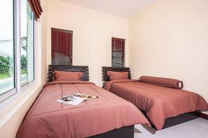 Private 3-Bed VillaJacuzziPoolFamily Friendly